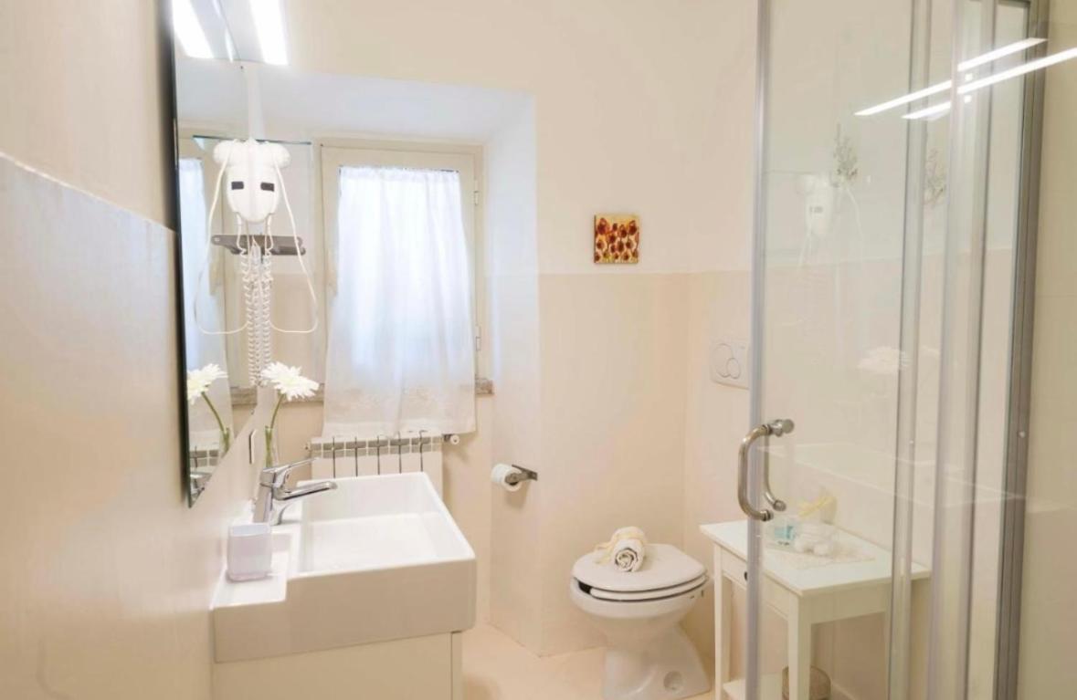La Locanda Di Andrea Il Pescatore Bed & Breakfast Borgo Montenero Exterior photo