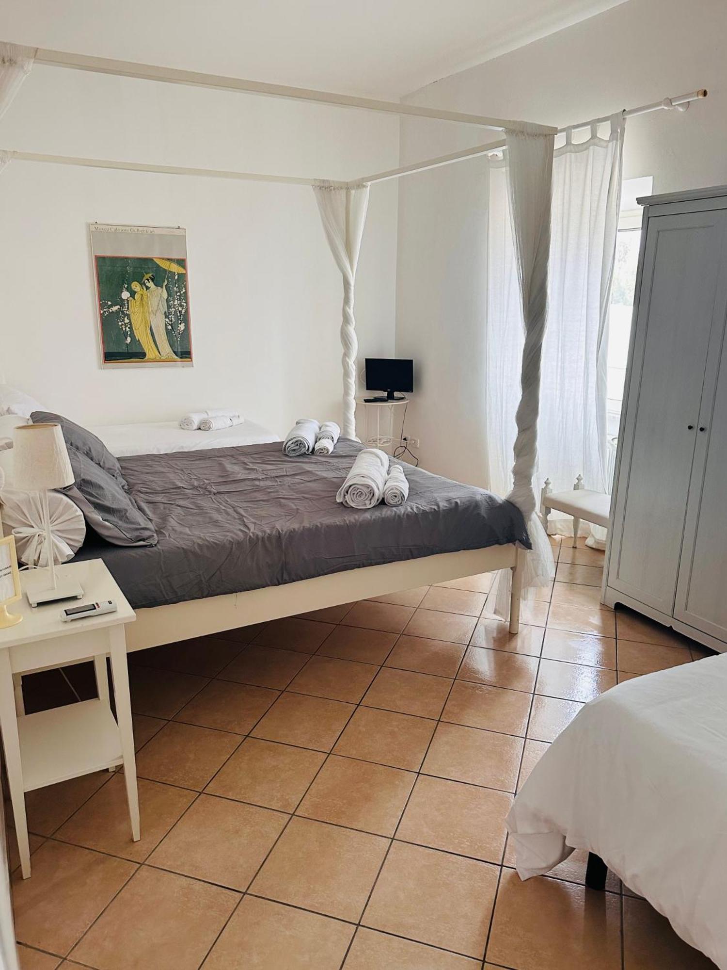 La Locanda Di Andrea Il Pescatore Bed & Breakfast Borgo Montenero Exterior photo